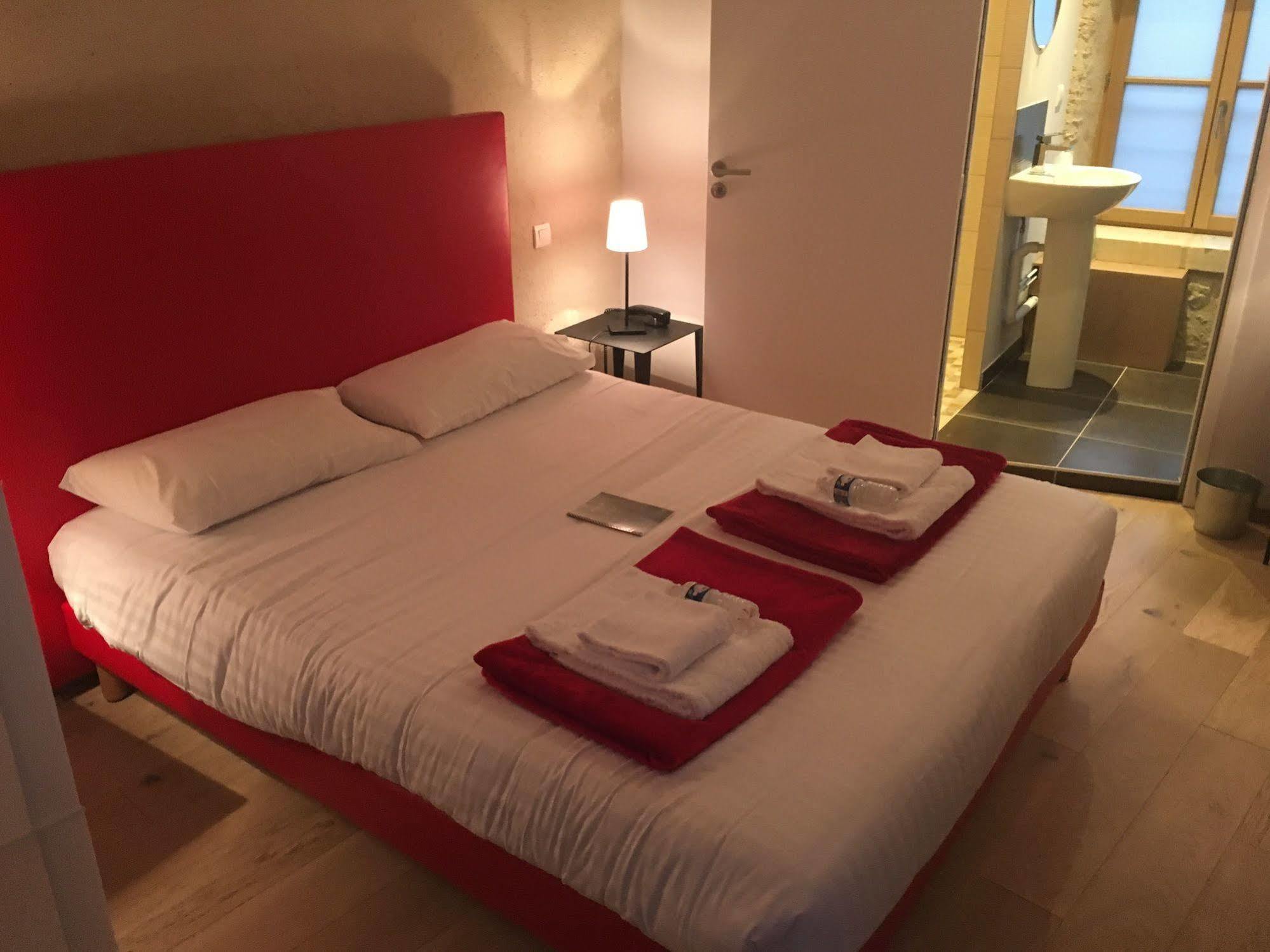 Rocaminori Hotel Louresse-Rochemenier Exterior photo