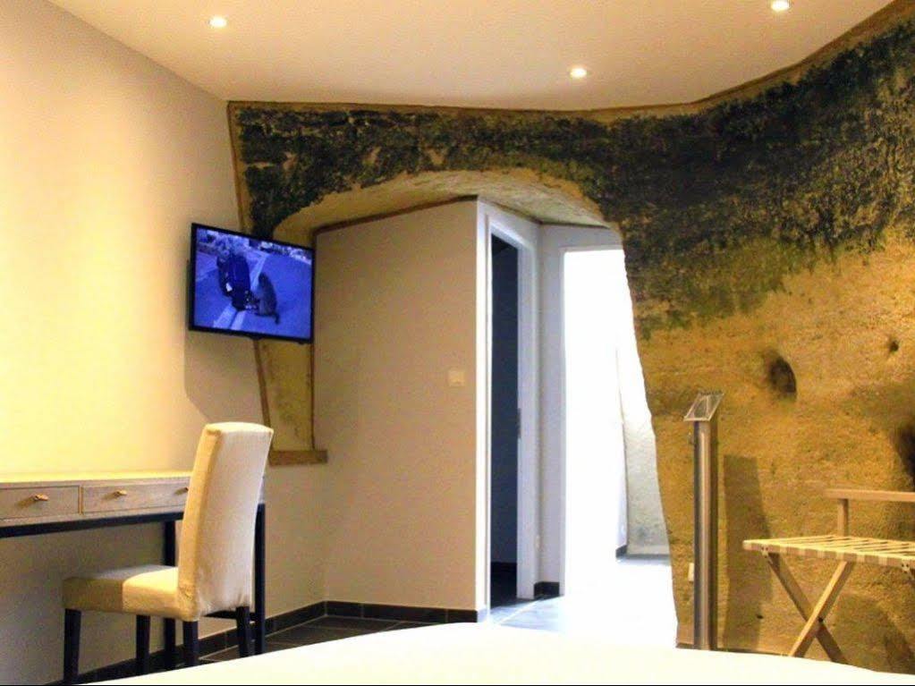 Rocaminori Hotel Louresse-Rochemenier Exterior photo
